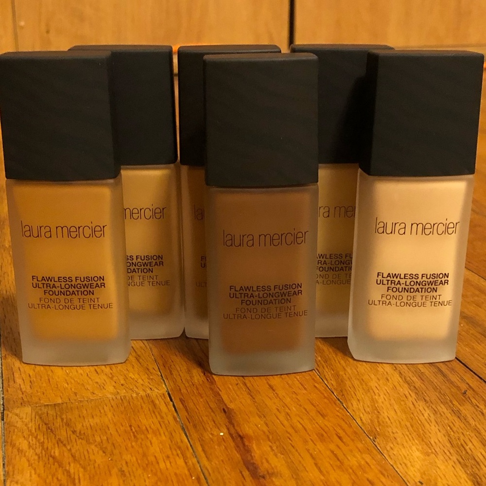 Laura Mercier Flawless Fusion Foundation